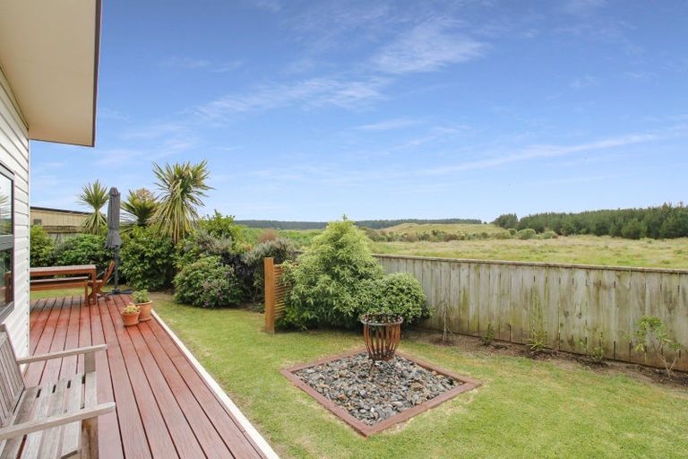 Photo of property in 9 Oxnam Place, Foxton Beach, Foxton, 4815