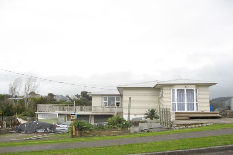 Photo of property in 12 Mckellar Street, Oakura, 4314