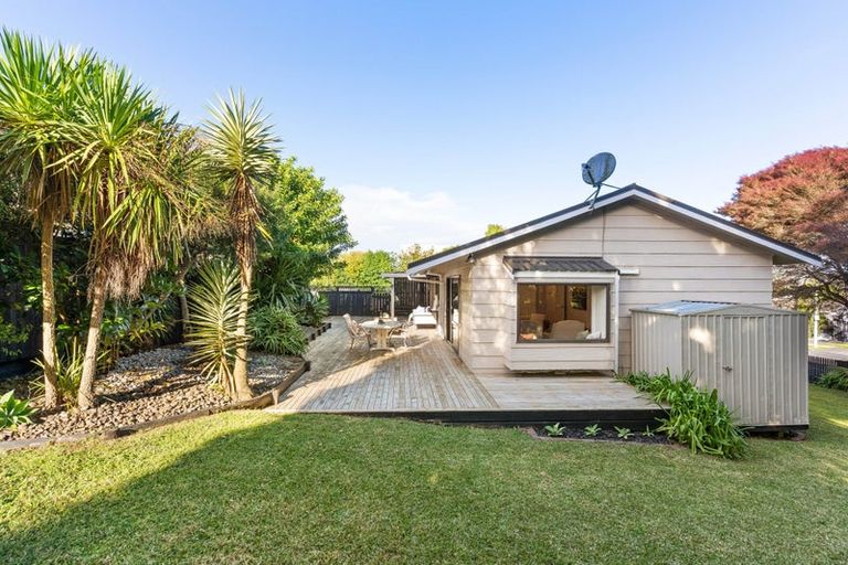 Photo of property in 2 Gosford Drive, Botany Downs, Auckland, 2010