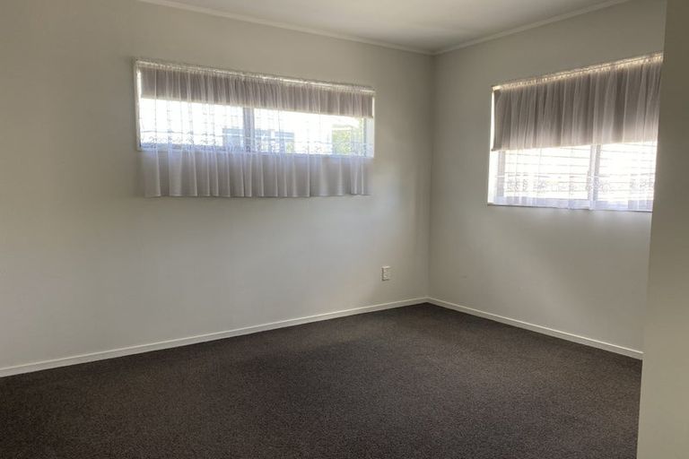 Photo of property in 53b Woodglen Road, Glen Eden, Auckland, 0602