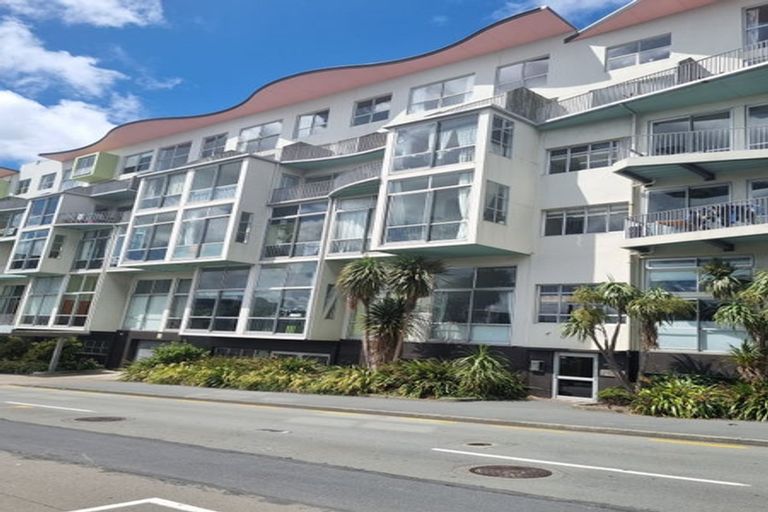 Photo of property in Qba Apartments, 3j/51 Webb Street, Mount Cook, Wellington, 6011