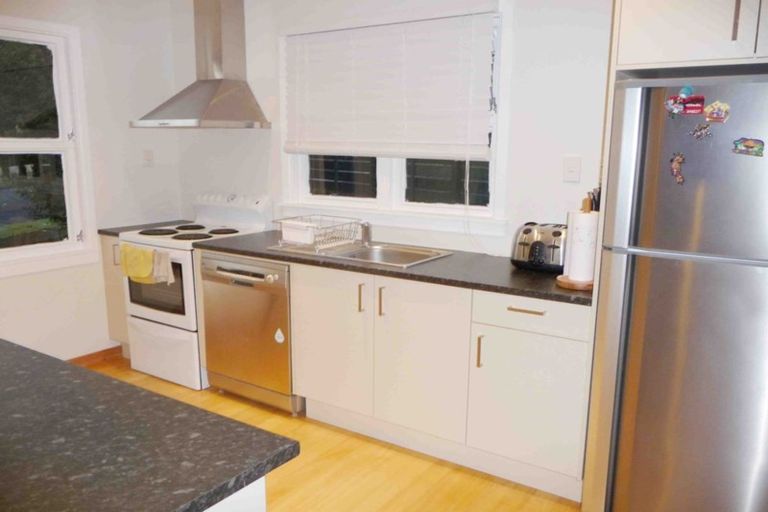 Photo of property in 8 Penrith Street, Westown, New Plymouth, 4310