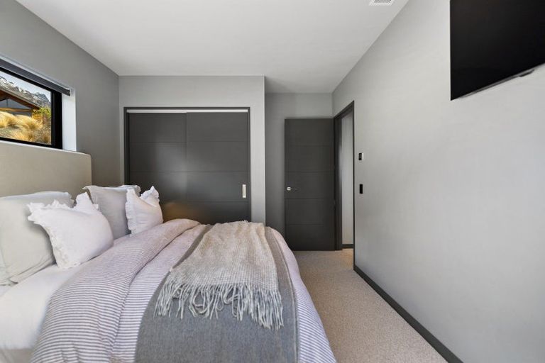 Photo of property in 11b Double Cone Road, Jacks Point, Queenstown, 9371
