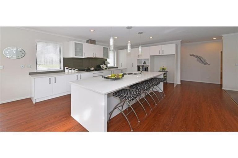 Photo of property in 15 Dawood Place, The Gardens, Auckland, 2105