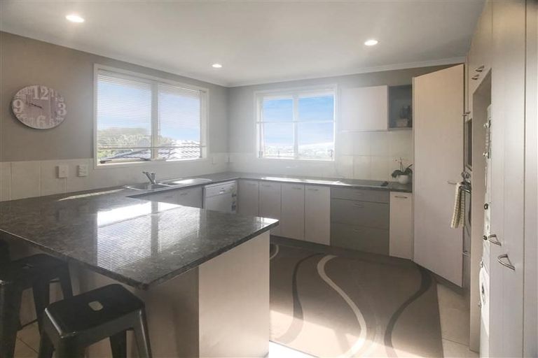 Photo of property in 8 Careen Grove, Gulf Harbour, Whangaparaoa, 0930