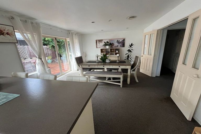 Photo of property in 2 Taiko Court, Northpark, Auckland, 2013