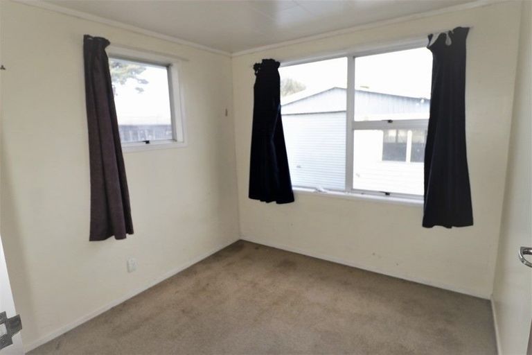 Photo of property in 21 Cross Street, Castlecliff, Whanganui, 4501