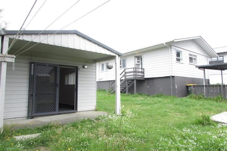 Photo of property in 72 Parrs Cross Road, Henderson, Auckland, 0612