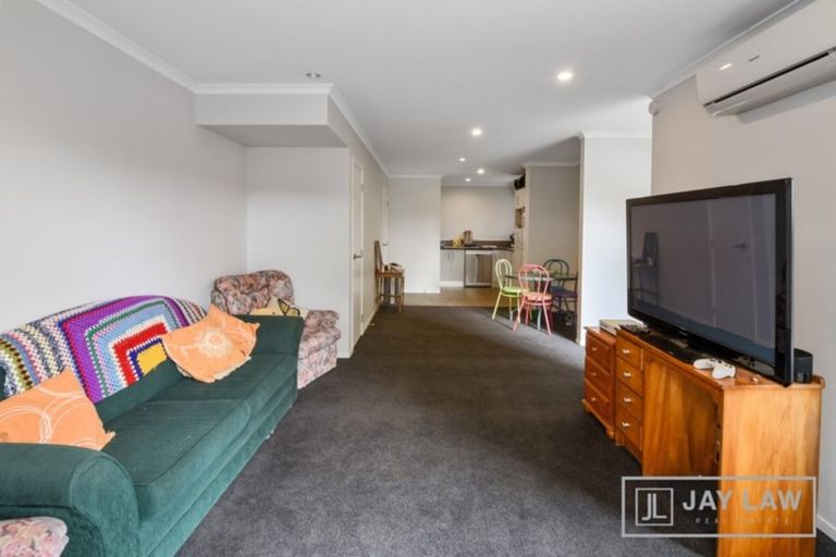 Photo of property in 2/52 Cook Street, Hamilton East, Hamilton, 3216