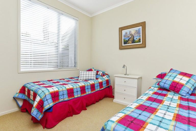 Photo of property in 72 Ardern Avenue, Stanmore Bay, Whangaparaoa, 0932