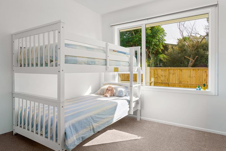 Photo of property in 289 Shakespeare Street, Leamington, Cambridge, 3432