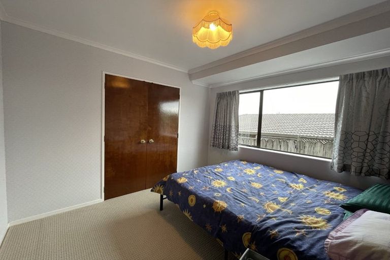 Photo of property in 5 Kookaburra Place, Botany Downs, Auckland, 2010