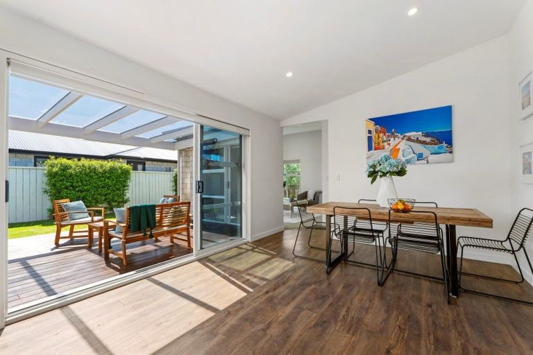 Photo of property in 26 Hiria Crescent, Papamoa Beach, Papamoa, 3118