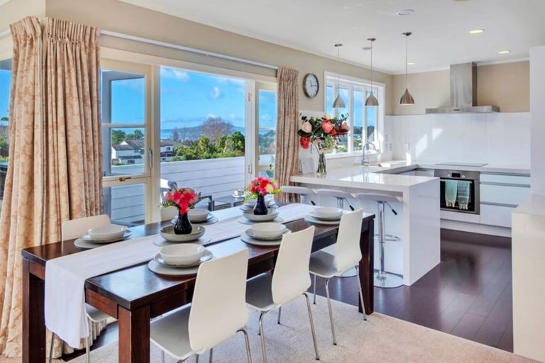 Photo of property in 1/30 Jellicoe Road, Murrays Bay, Auckland, 0630