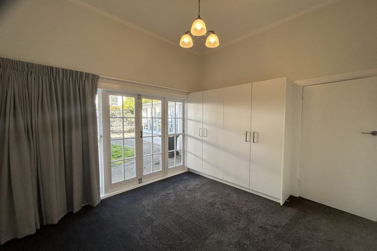 Photo of property in 39 Austin Street, Mount Victoria, Wellington, 6011