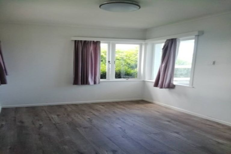 Photo of property in 1/63 Arran Road, Browns Bay, Auckland, 0630