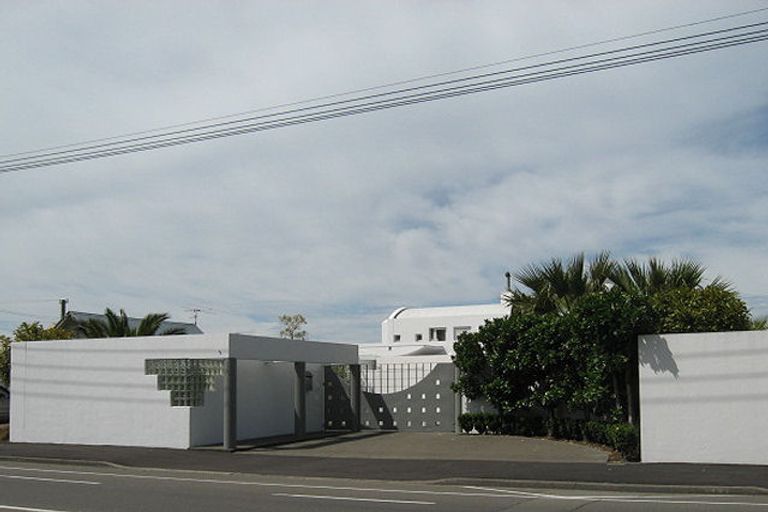 Photo of property in 135 Main Road, Redcliffs, Christchurch, 8081