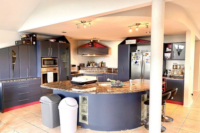 Photo of property in 473 East Coast Road, Murrays Bay, Auckland, 0630