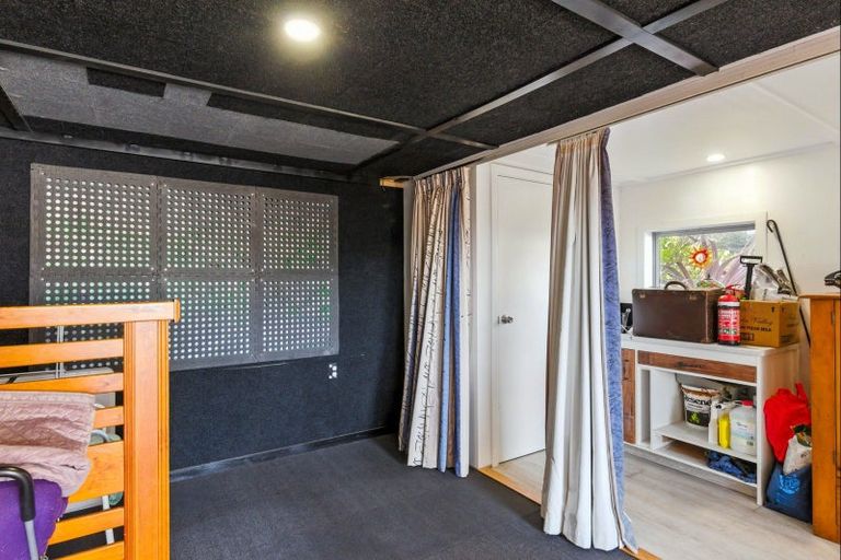 Photo of property in 37 Liverpool Street, Levin, 5510