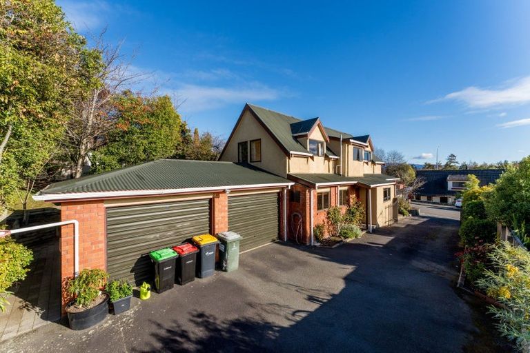 Photo of property in 66 Kinmont Crescent, Kinmont Park, Mosgiel, 9024