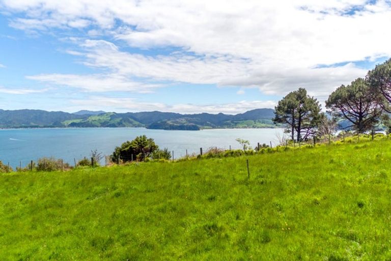 Photo of property in 404a Lees Road, Hahei, Whitianga, 3591