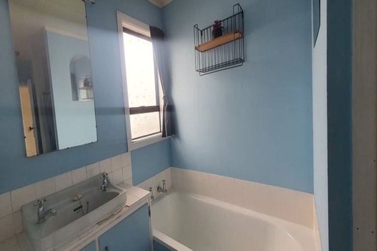 Photo of property in 52 Matai Street, Castlecliff, Whanganui, 4501