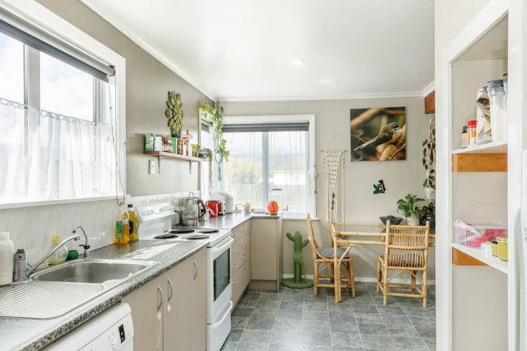 Photo of property in 47 Rintoul Street, Westport, 7825