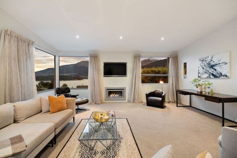 Photo of property in 538 Peninsula Road, Kelvin Heights, Queenstown, 9300