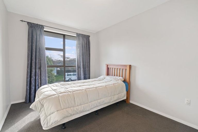 Photo of property in 2 Ringwood Place, Avonhead, Christchurch, 8042