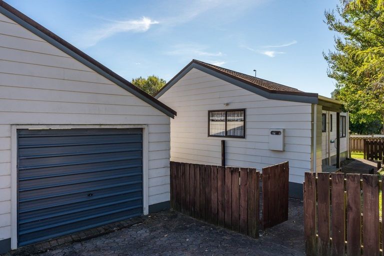 Photo of property in 6a Bishoprick Crescent, Te Puke, 3119