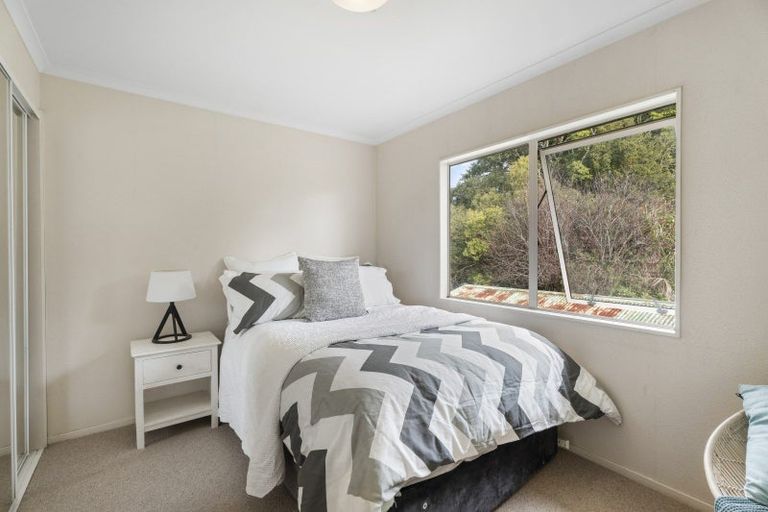 Photo of property in 14 Woodward Avenue, Mangere Bridge, Auckland, 2022