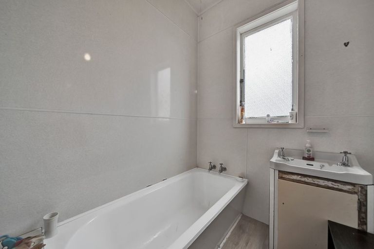 Photo of property in 4 George Street, Hawera, 4610