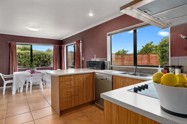 Photo of property in 49 Oteki Park Drive, Welcome Bay, Tauranga, 3112