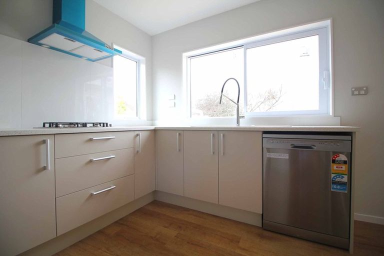 Photo of property in 6b Waddell Avenue, Point England, Auckland, 1072