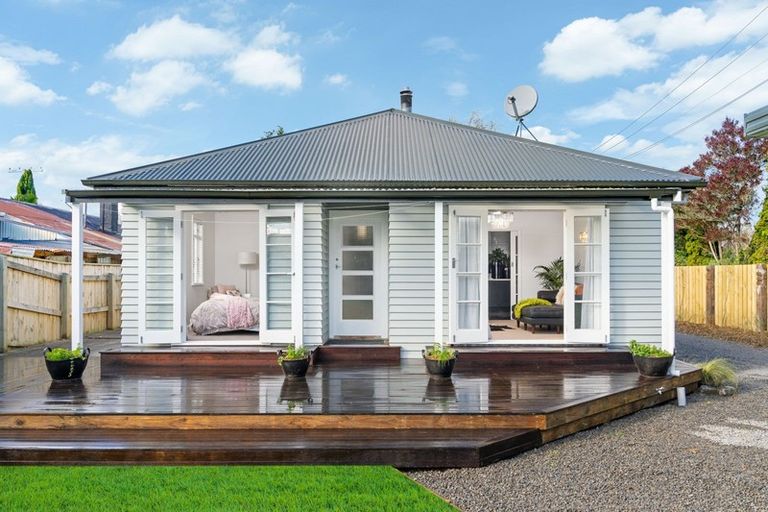 Photo of property in 36 Kempton Street, Greytown, 5712