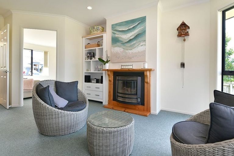 Photo of property in 5 Burwood Terrace, Gulf Harbour, Whangaparaoa, 0930