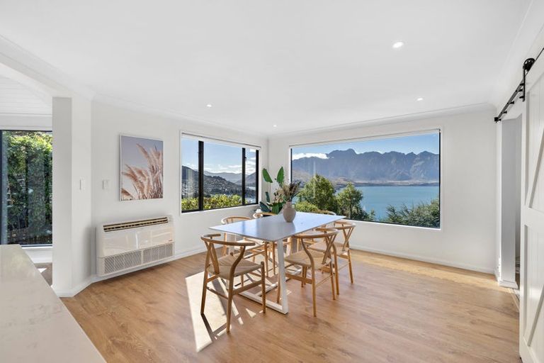 Photo of property in 19 Richards Park Lane, Fernhill, Queenstown, 9300