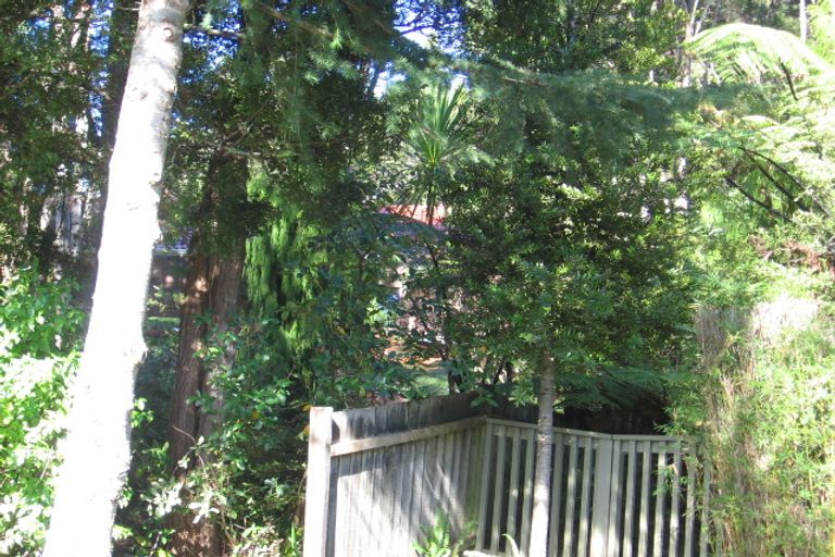 Photo of property in 22 Kaurimu Rise, Titirangi, Auckland, 0604