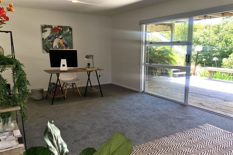 Photo of property in 73 Branch Road, Highlands Park, New Plymouth, 4312