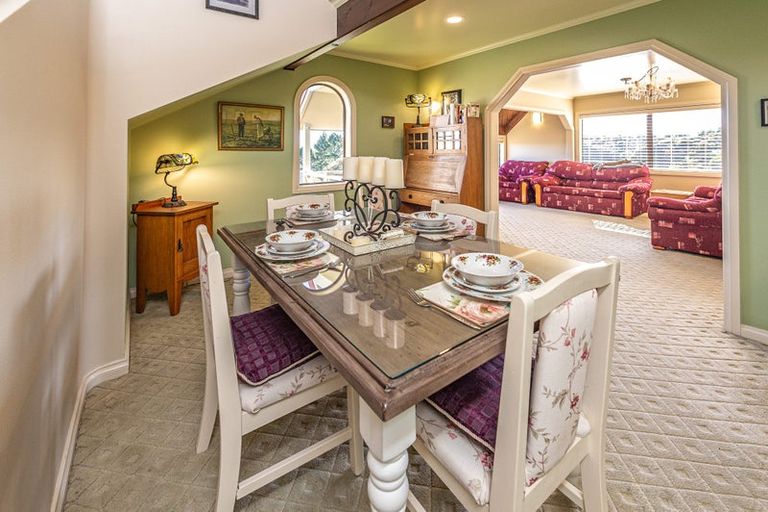 Photo of property in 22 Shakespeare Road, Bastia Hill, Whanganui, 4500