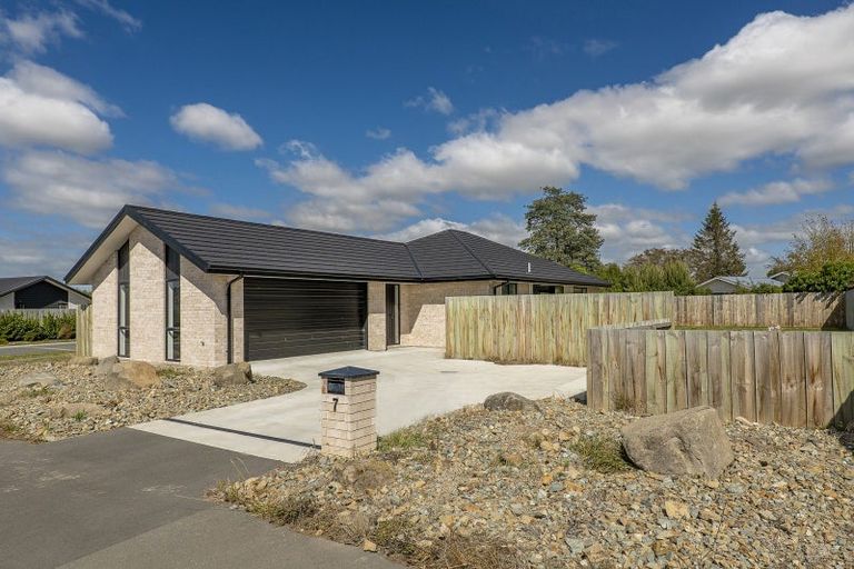 Photo of property in 7 Owen Drive, Darfield, 7510