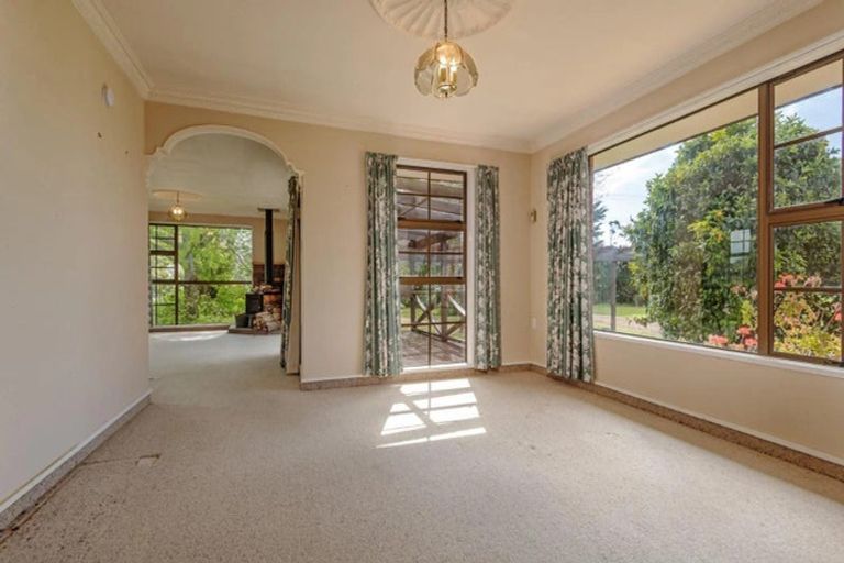 Photo of property in 83 Oroua Road, Kairanga, Palmerston North, 4475