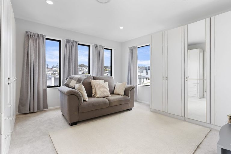 Photo of property in 127 Colonial Drive, Silverdale, 0932