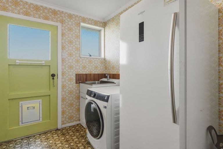 Photo of property in 16 Burraness Street, Palmerston, 9430