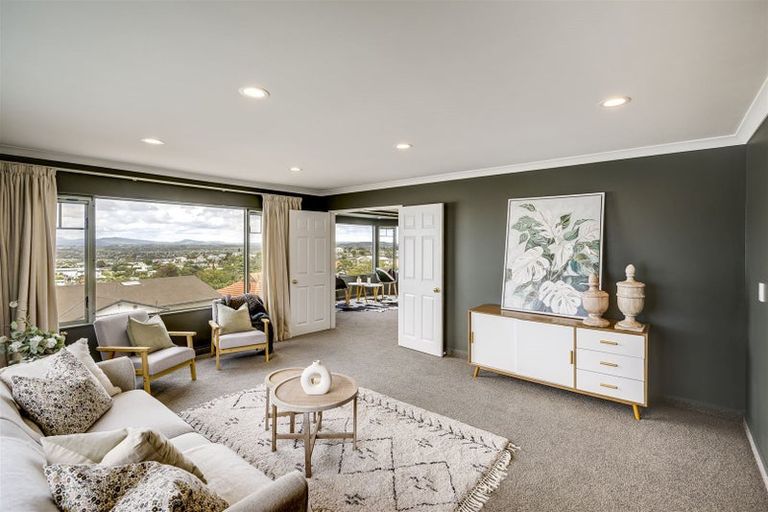 Photo of property in 1 Cobden Road, Bluff Hill, Napier, 4110