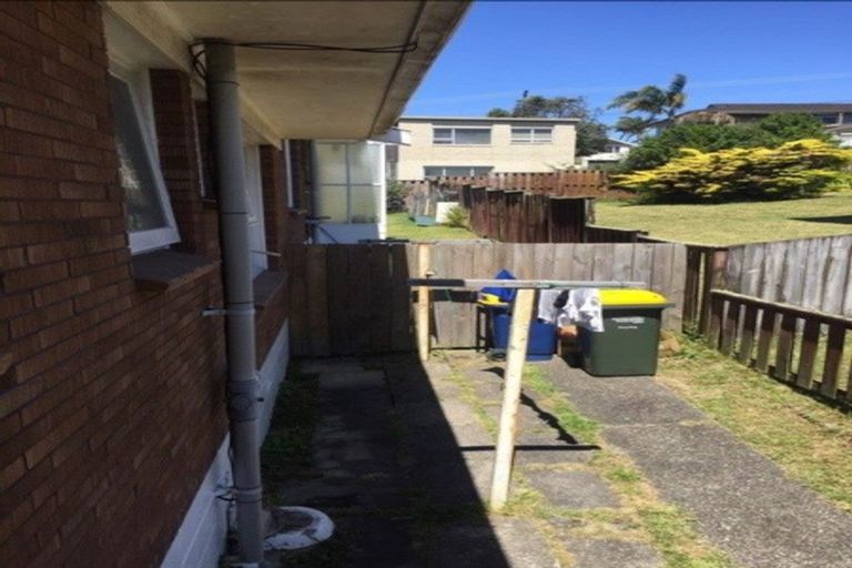 Photo of property in 1/16 Anne Road, Hillcrest, Auckland, 0627