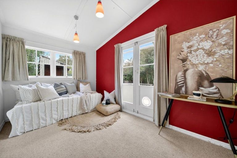 Photo of property in 24 Papawai Road, Greytown, 5712