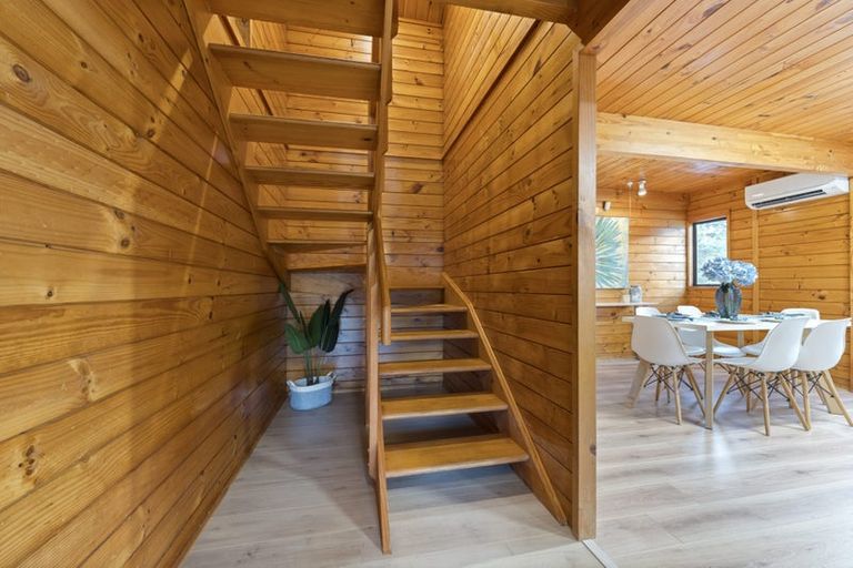 Photo of property in 5 Chardon Place, Henderson, Auckland, 0612