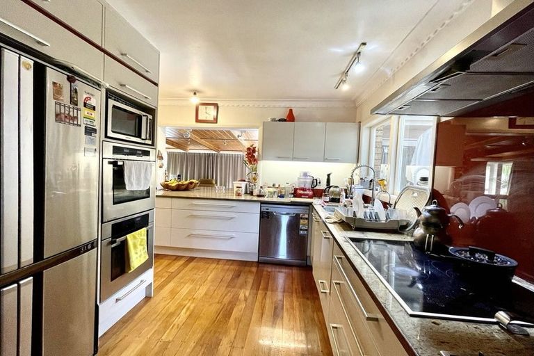 Photo of property in 24 Glenmore Road, Sunnyhills, Auckland, 2010