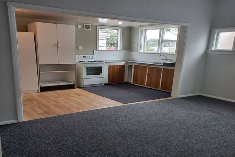 Photo of property in 62 Randwick Crescent, Moera, Lower Hutt, 5010